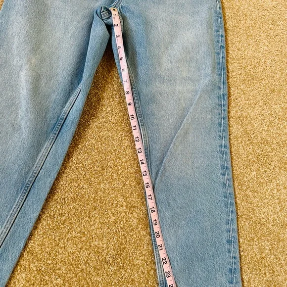 ZARA High-Waisted Mom Jeans Light Wash Denim - Picture 8 of 8
